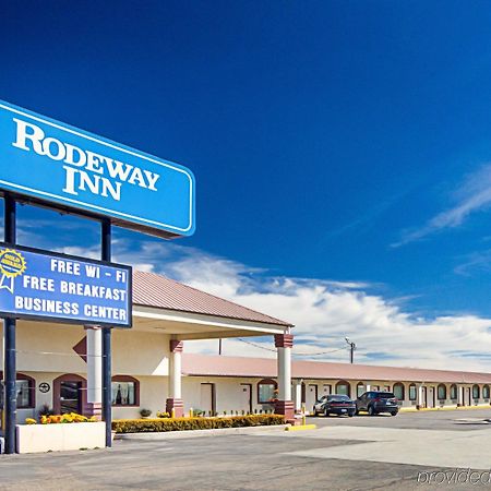 Rodeway Inn Далхарт Экстерьер фото